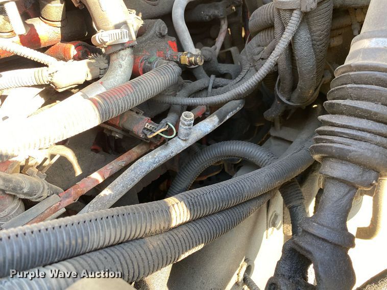 image for item LR9711 2011 Freightliner Business Class M2  refuse truck