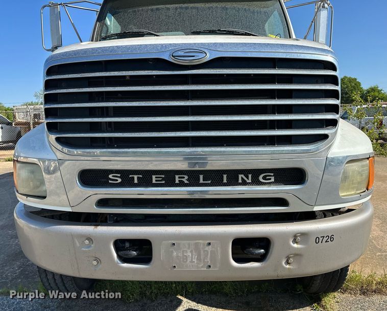 image for item LR9725 2007 Sterling L8500  refuse truck