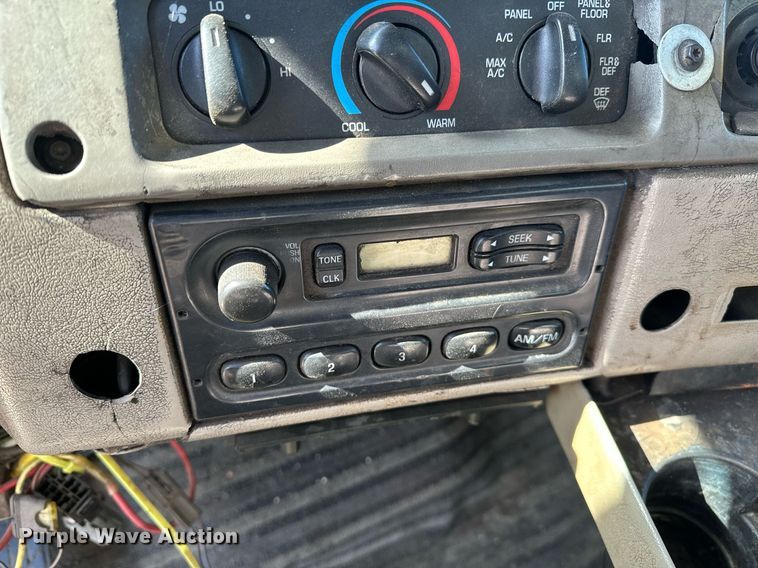 image for item LR9725 2007 Sterling L8500  refuse truck