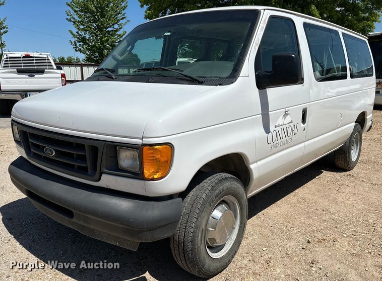 image for item LR9759 2003 Ford E350 Super Duty XL  van