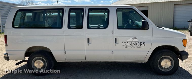 image for item LR9759 2003 Ford E350 Super Duty XL  van