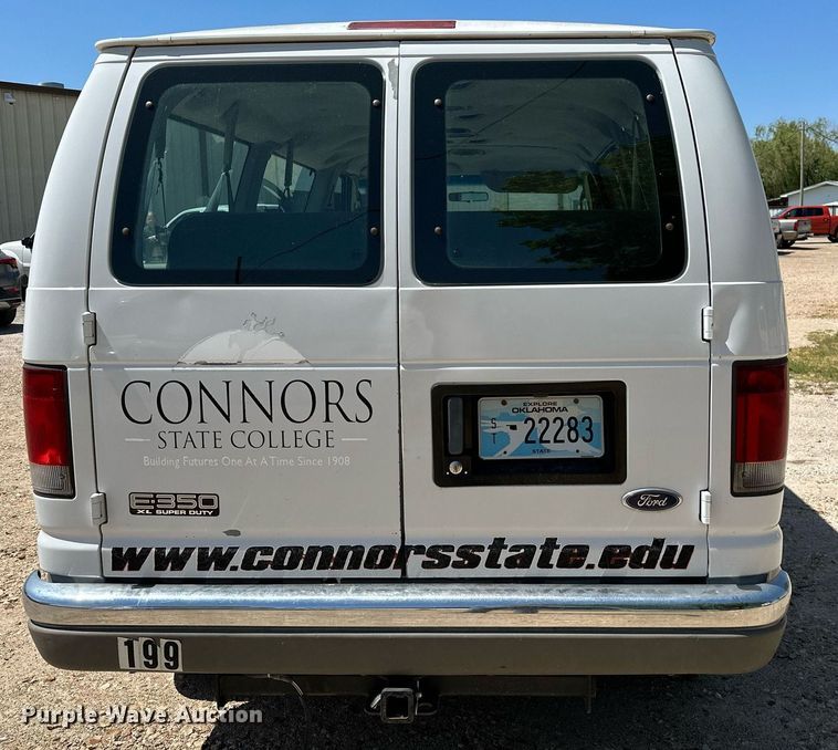 image for item LR9759 2003 Ford E350 Super Duty XL  van