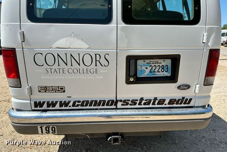 image for item LR9759 2003 Ford E350 Super Duty XL  van