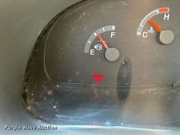 image for item LR9759 2003 Ford E350 Super Duty XL  van