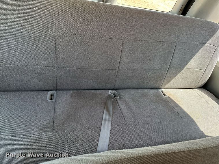 image for item LR9759 2003 Ford E350 Super Duty XL  van