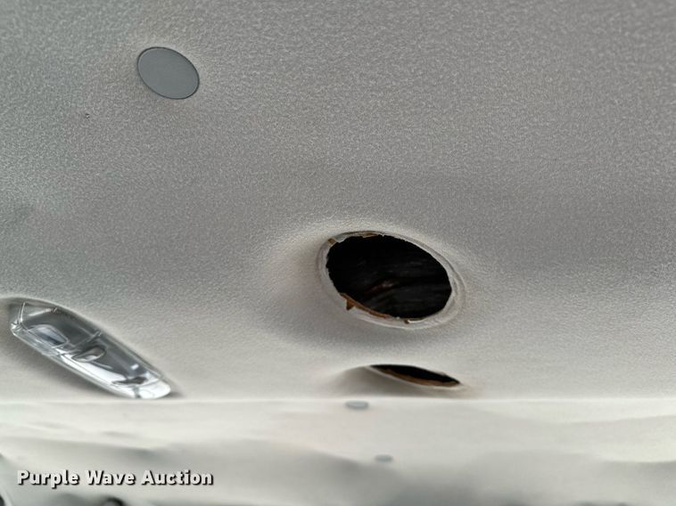 image for item LR9759 2003 Ford E350 Super Duty XL  van