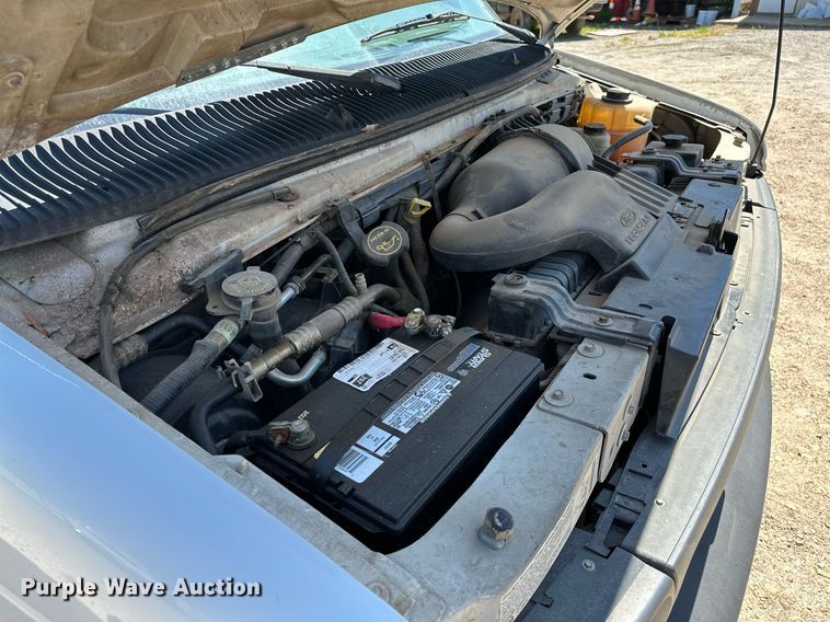 image for item LR9759 2003 Ford E350 Super Duty XL  van