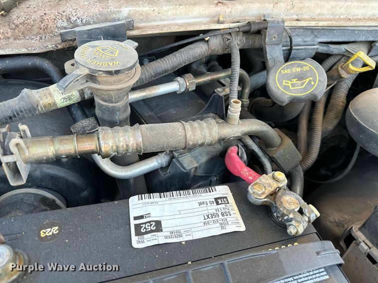 image for item LR9759 2003 Ford E350 Super Duty XL  van