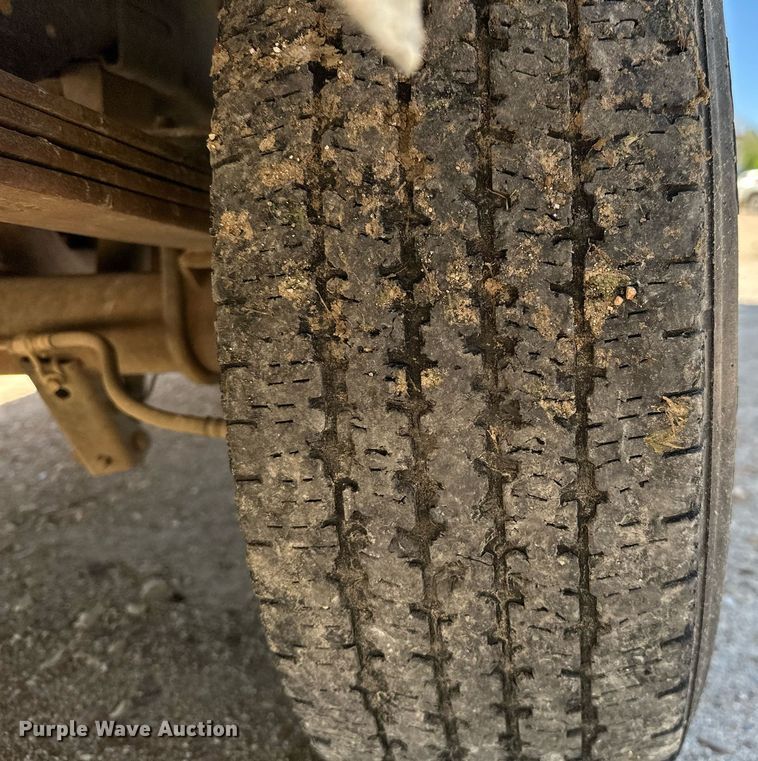 image for item LR9759 2003 Ford E350 Super Duty XL  van