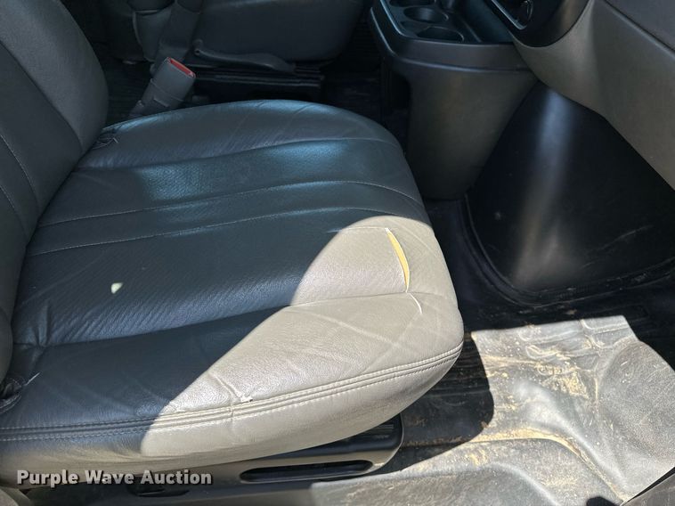 image for item LR9760 2007 Chevrolet Express  van