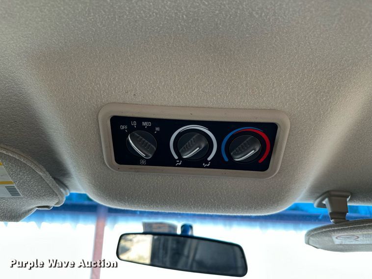 image for item LR9760 2007 Chevrolet Express  van