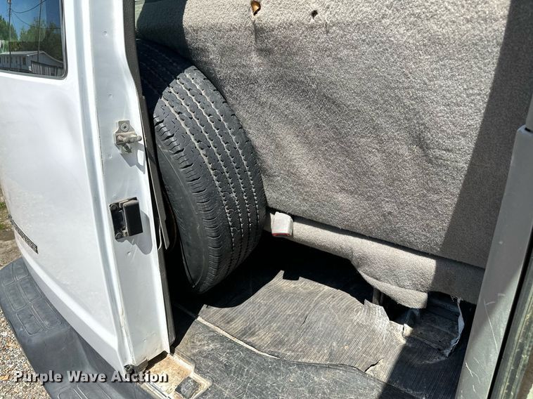 image for item LR9760 2007 Chevrolet Express  van