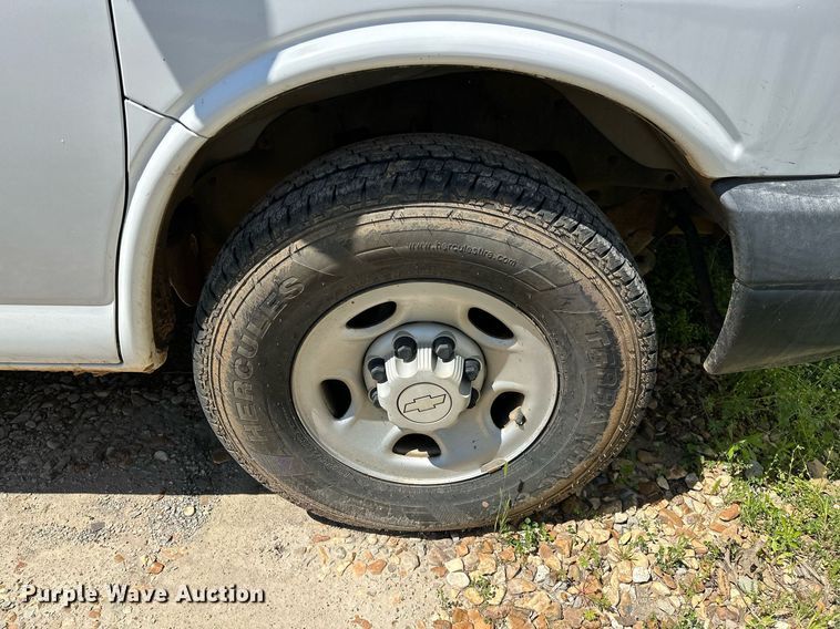 image for item LR9760 2007 Chevrolet Express  van
