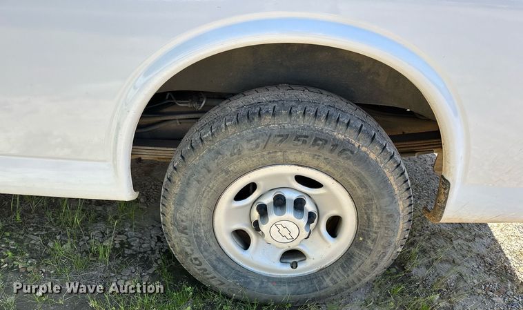 image for item LR9760 2007 Chevrolet Express  van