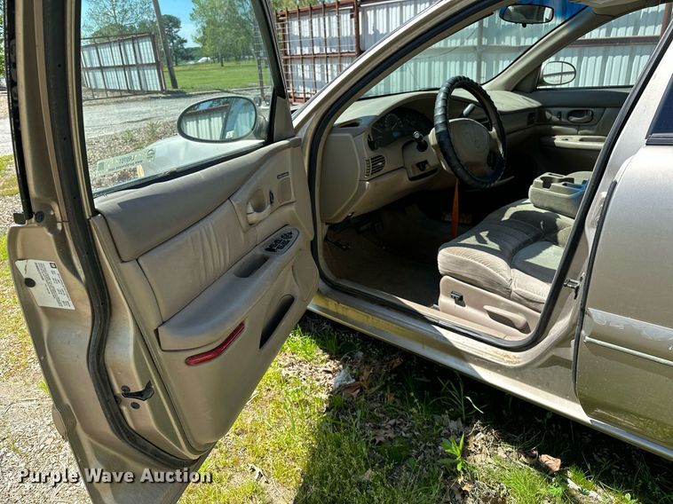 image for item LR9761 2002 Buick Century