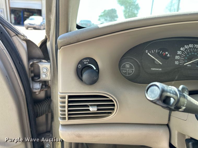 image for item LR9761 2002 Buick Century