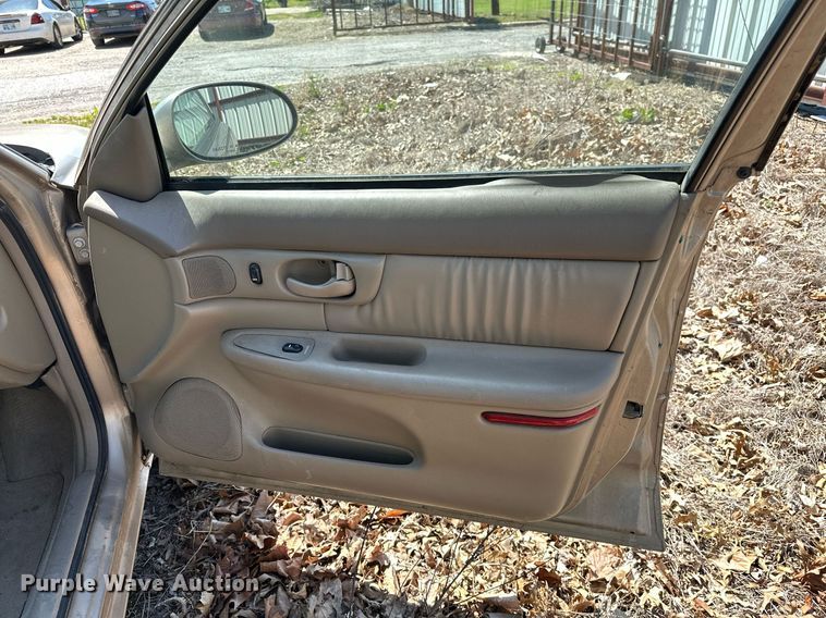 image for item LR9761 2002 Buick Century