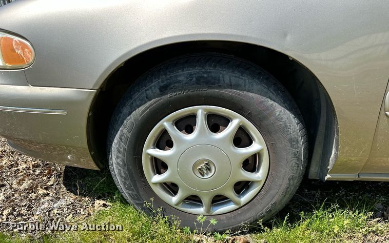image for item LR9761 2002 Buick Century