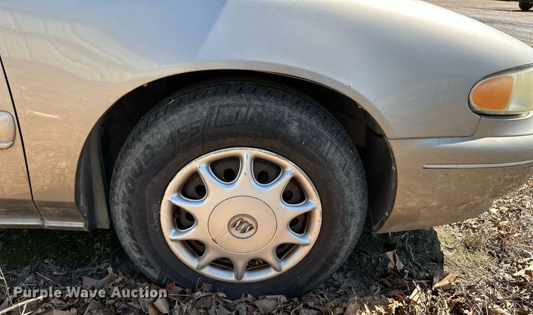 image for item LR9761 2002 Buick Century