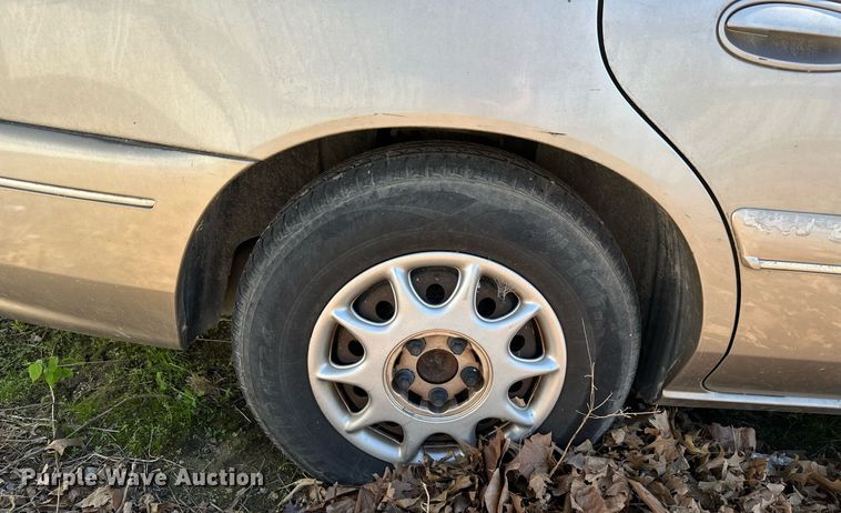 image for item LR9761 2002 Buick Century