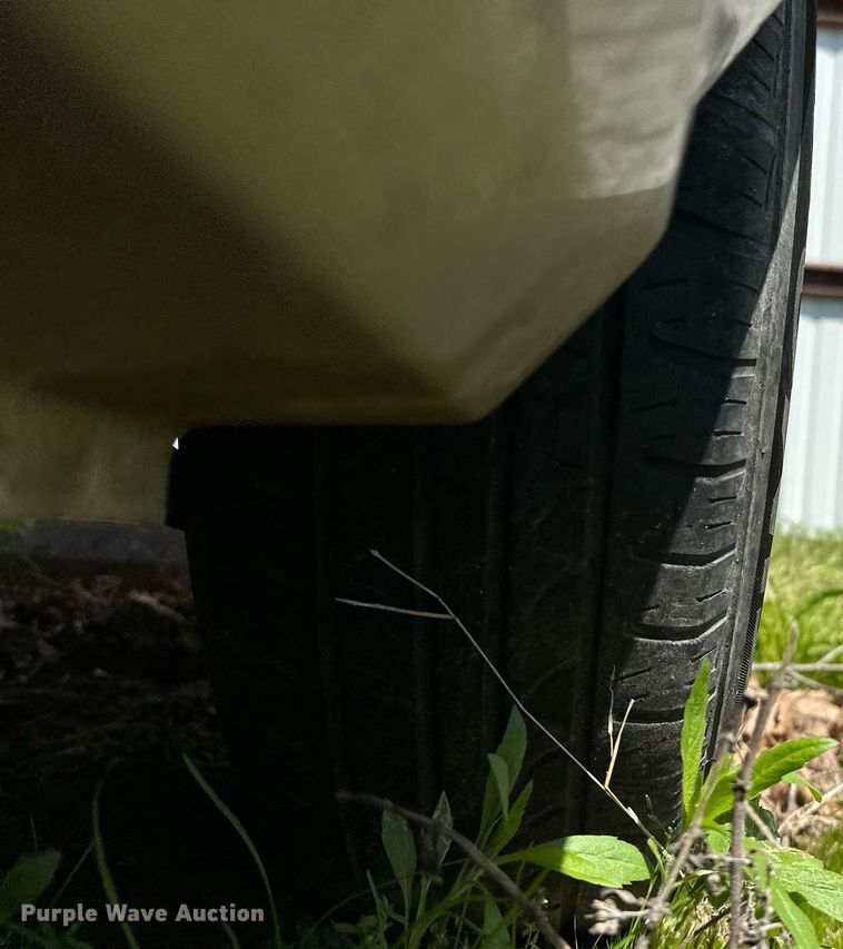 image for item LR9761 2002 Buick Century