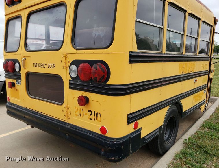 image for item LT9719 1990 Chevrolet G30  school bus