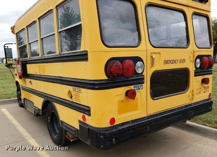 image for item LT9719 1990 Chevrolet G30  school bus