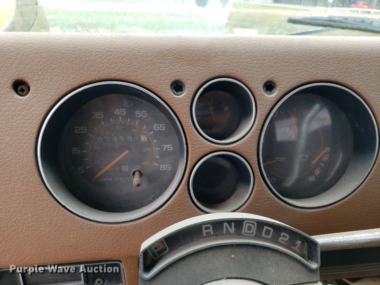 image for item LT9719 1990 Chevrolet G30  school bus