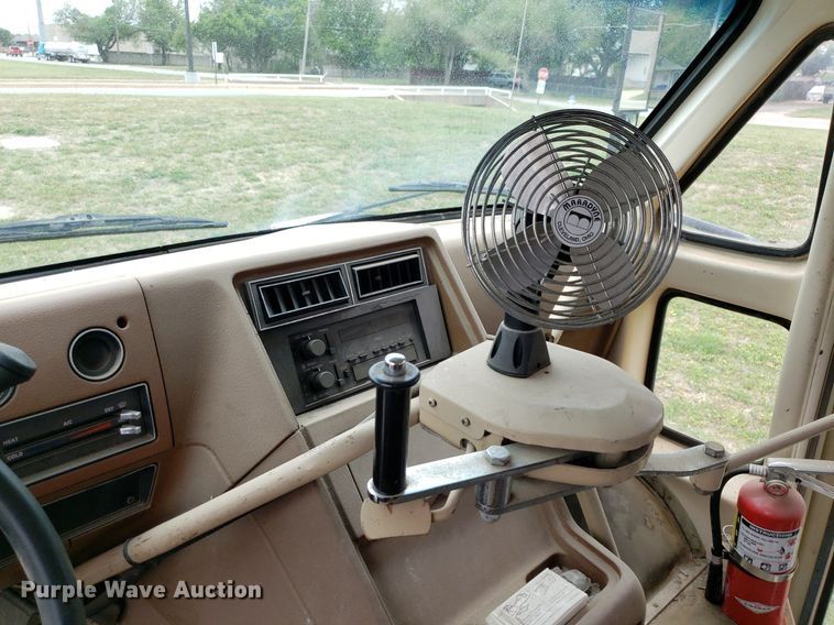 image for item LT9719 1990 Chevrolet G30  school bus