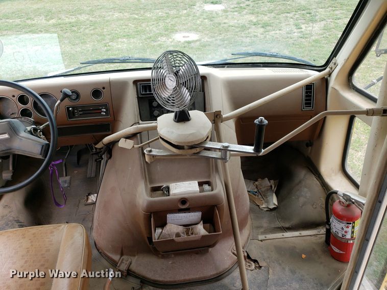 image for item LT9719 1990 Chevrolet G30  school bus