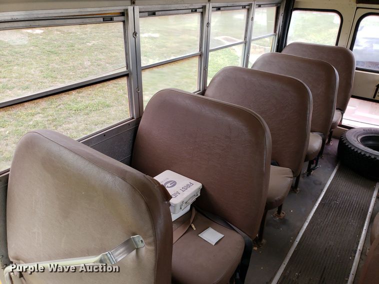 image for item LT9719 1990 Chevrolet G30  school bus