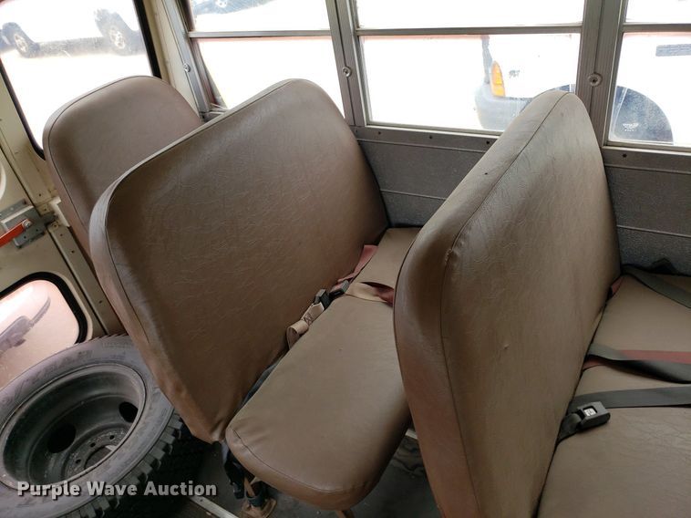 image for item LT9719 1990 Chevrolet G30  school bus