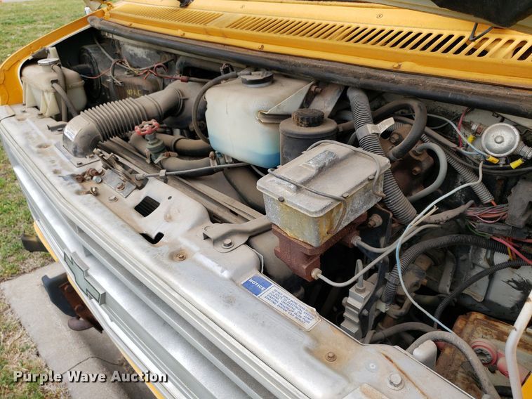 image for item LT9719 1990 Chevrolet G30  school bus