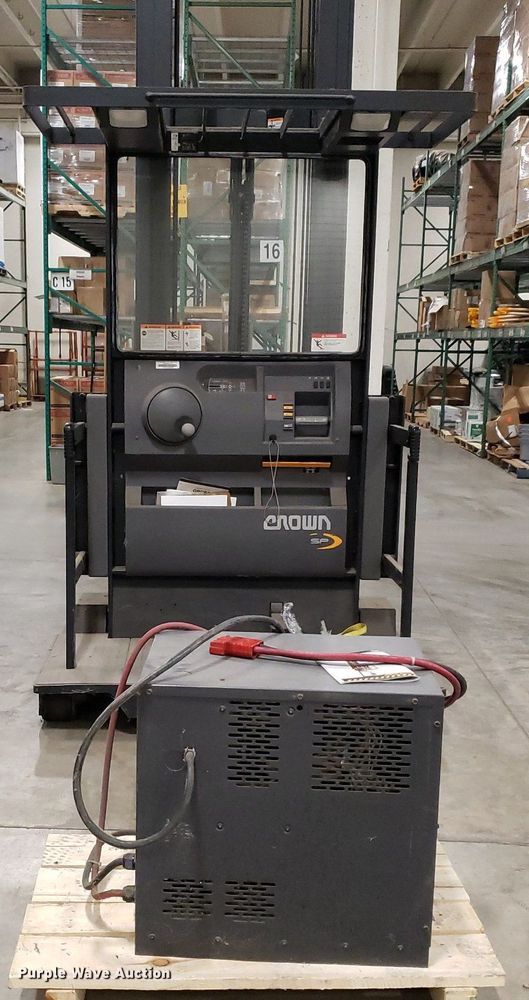 image for item LT9737 Crown SP  order picker