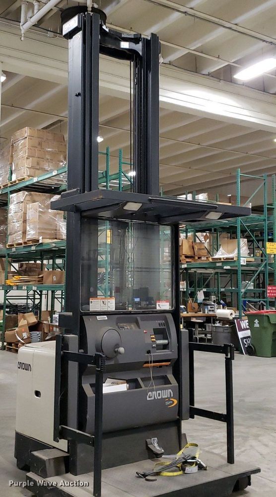 image for item LT9737 Crown SP  order picker