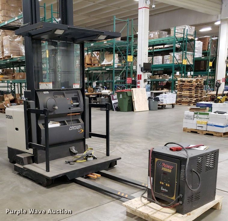 image for item LT9737 Crown SP  order picker