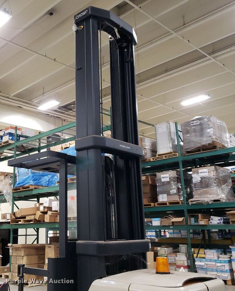 image for item LT9737 Crown SP  order picker