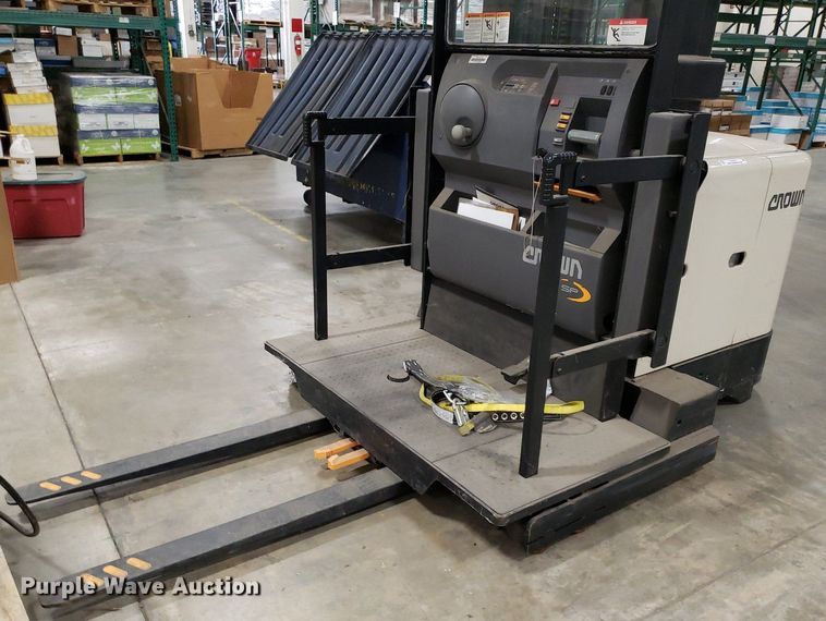 image for item LT9737 Crown SP  order picker