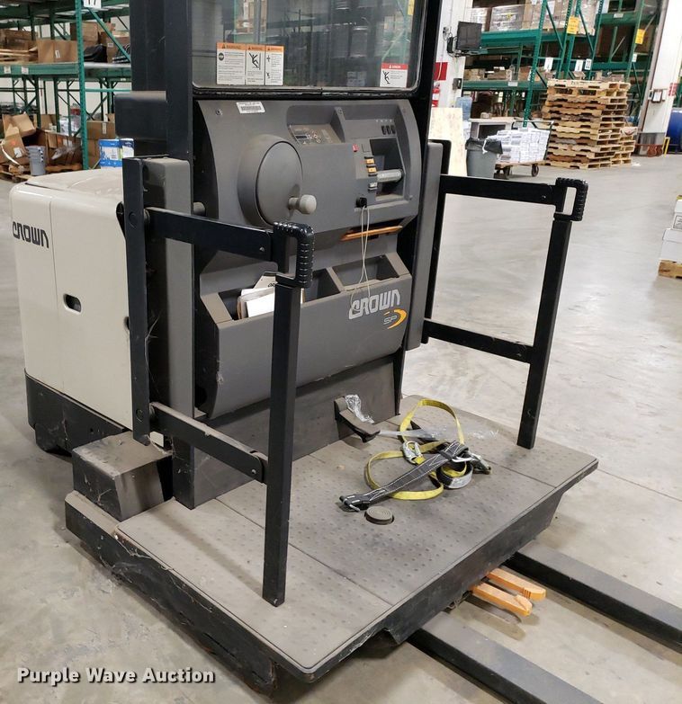 image for item LT9737 Crown SP  order picker