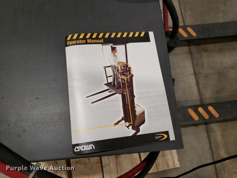 image for item LT9737 Crown SP  order picker