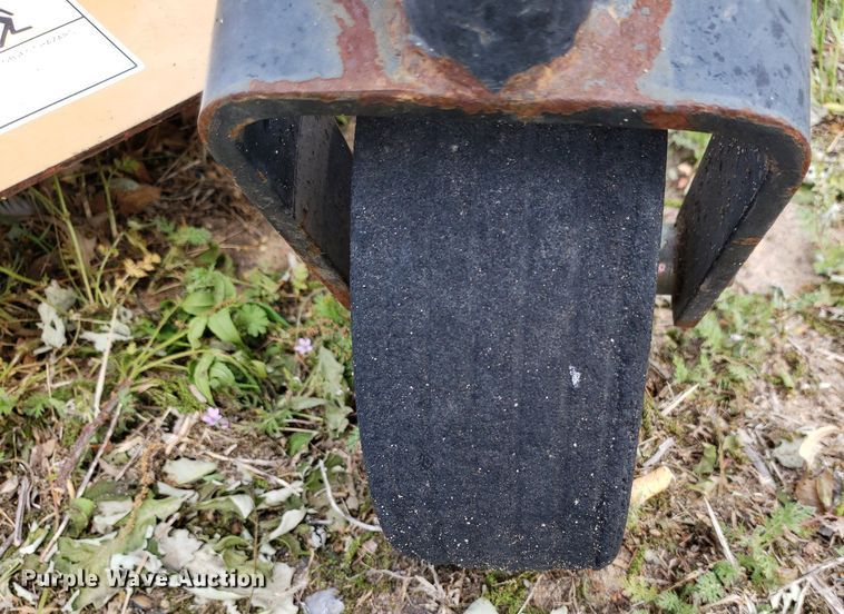 image for item LT9787 Land Pride FDR2572  finish mower