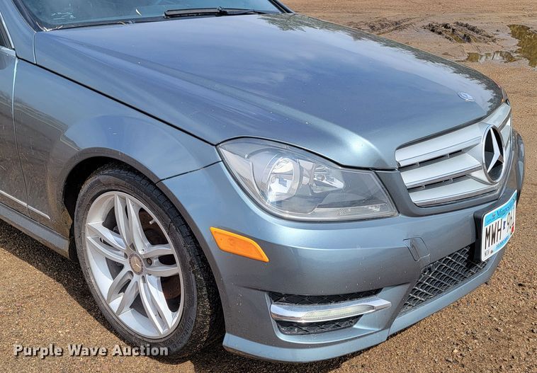 image for item LV9516 2012 Mercedes Benz C300