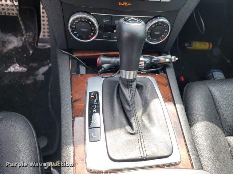 image for item LV9516 2012 Mercedes Benz C300