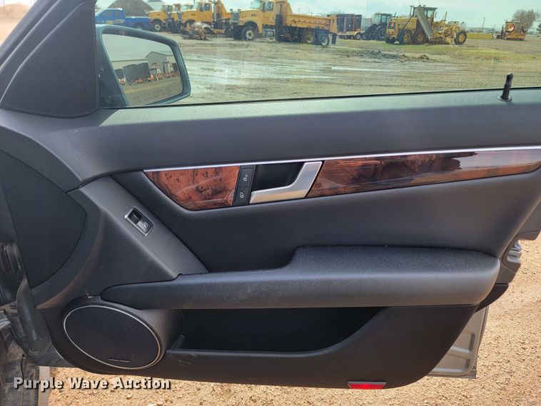 image for item LV9516 2012 Mercedes Benz C300