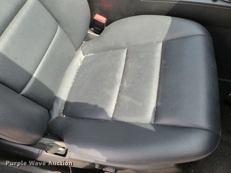 image for item LV9516 2012 Mercedes Benz C300