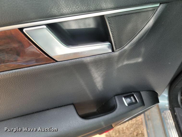 image for item LV9516 2012 Mercedes Benz C300