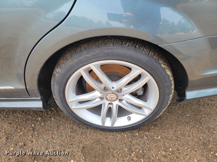 image for item LV9516 2012 Mercedes Benz C300