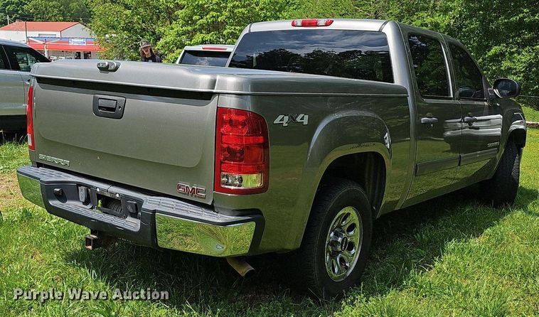 image for item LW9601 2009 GMC Sierra 1500  Crew Cab pickup truck