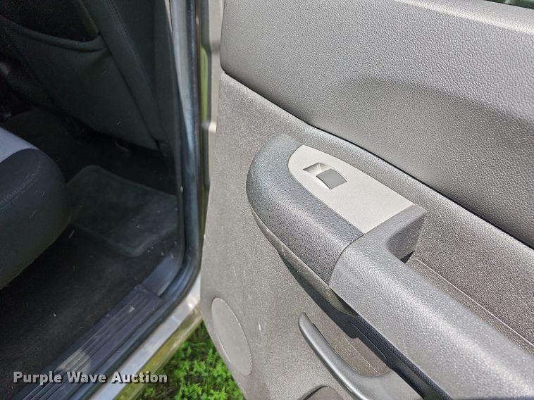 image for item LW9601 2009 GMC Sierra 1500  Crew Cab pickup truck