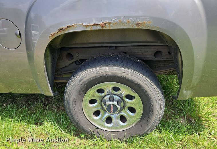 image for item LW9601 2009 GMC Sierra 1500  Crew Cab pickup truck